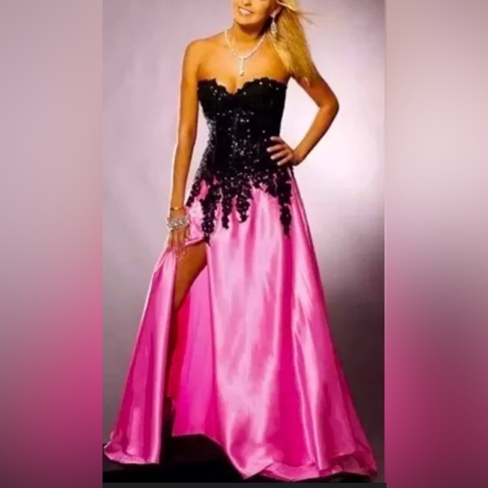 Sparkle - Elegant Pink and Black Lace Nightgown (with custom enhancements)